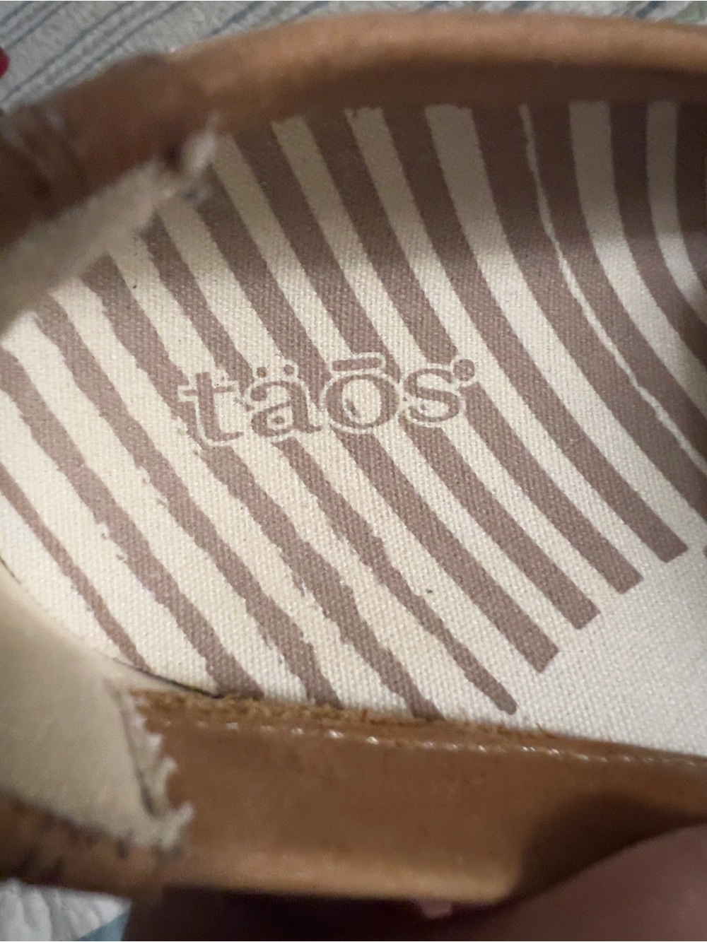 Taos Footwear Women’s Upward Brown and Cream Leather Slip-On Loafers - Picture 7 of 8